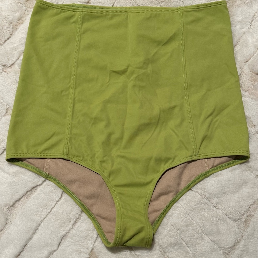 EUC Kortni Jeane extended high waisted bottoms